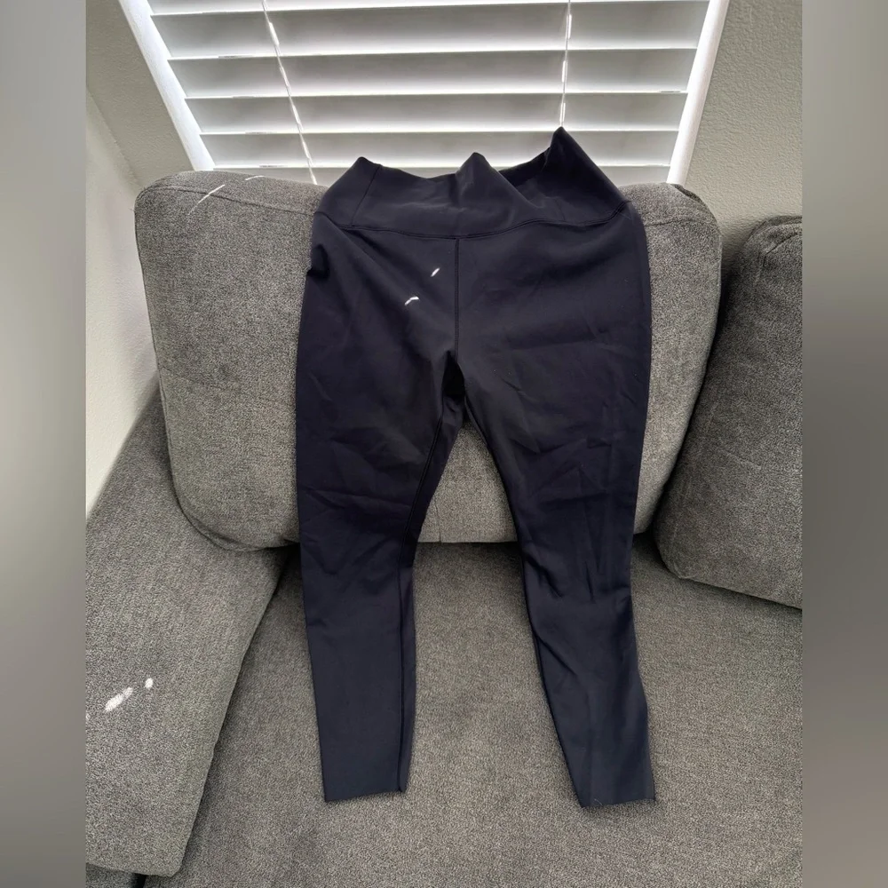 High-Waisted Vuori Leggings - Picture 3 of 4